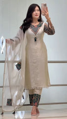 Women Off-White Embroidered Kurta Pant Set with Dupatta