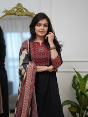 Women’s Elegant Black Kurta Set with Printed Ethnic Dupatta