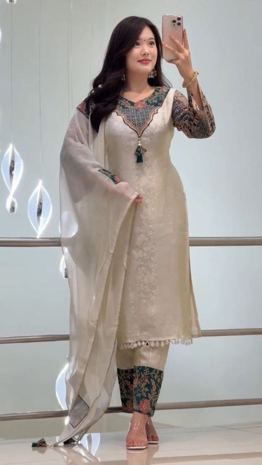 Women Off-White Embroidered Kurta Pant Set with Dupatta