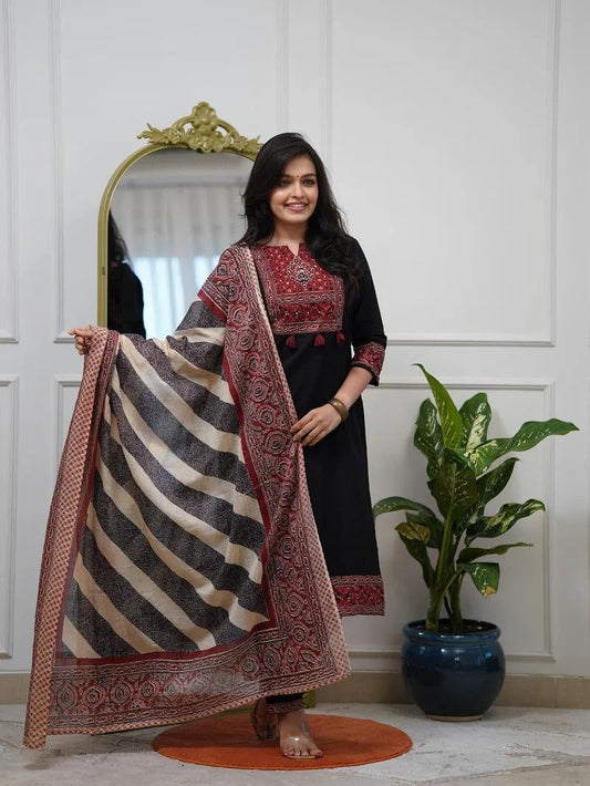 Women’s Elegant Black Kurta Set with Printed Ethnic Dupatta